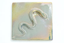 Load image into Gallery viewer, Tile Art Luster Snake 16